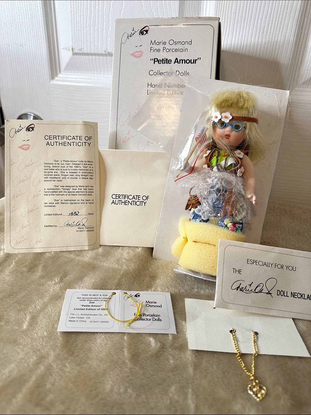 Marie Osmond Fine Porcelain “Petite Amour” Collector Doll #1552 LE “Zoe” Hippie